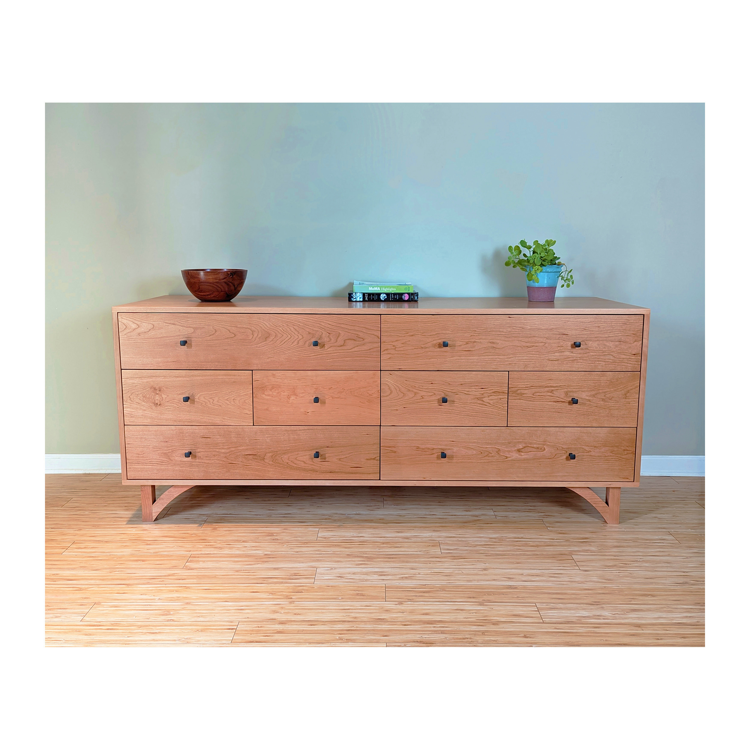 Series 454 Dresser With Eight Drawers At 72″ In Width
